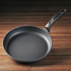Alternative view of Swiss Diamond | HD Fry Pan - 10.25"