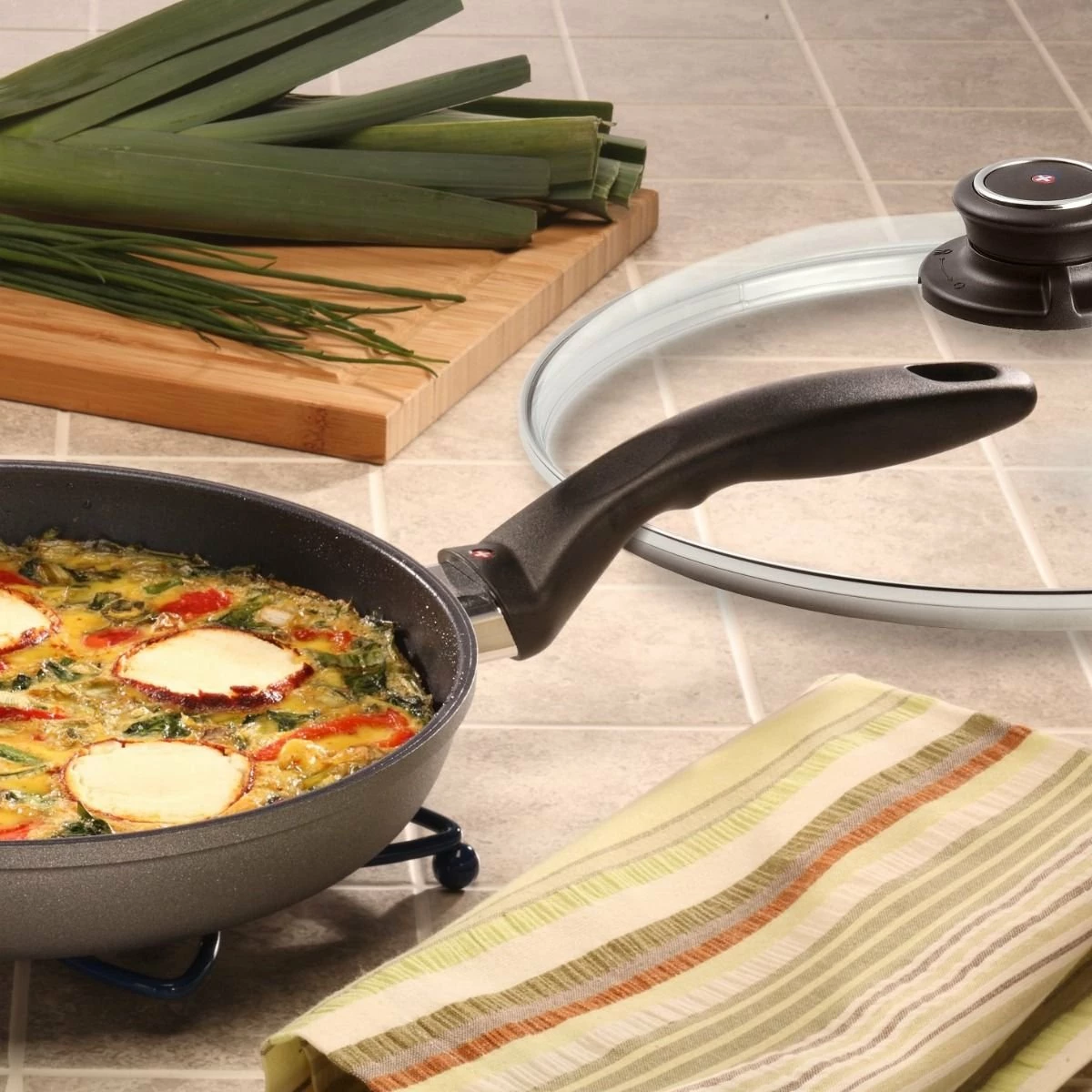 Swiss Diamond | HD Fry Pan - 10.25" 3 Swiss Diamond | HD Fry Pan - 10.25" - Image 3