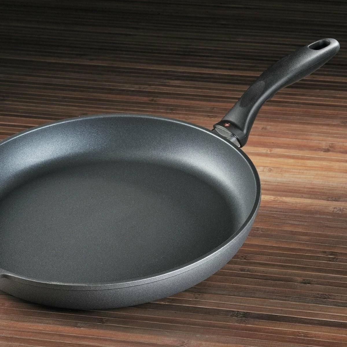 Swiss Diamond | HD Fry Pan - 12.5" 2 Swiss Diamond | HD Fry Pan - 12.5" - Image 2