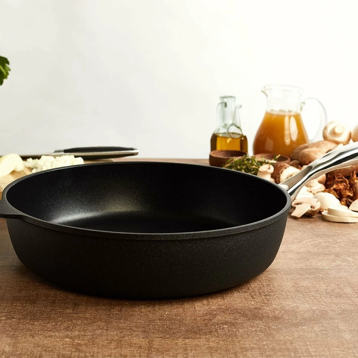 Swiss Diamond | XD Induction Saute Pan With Lid - 12.5" - Image 3