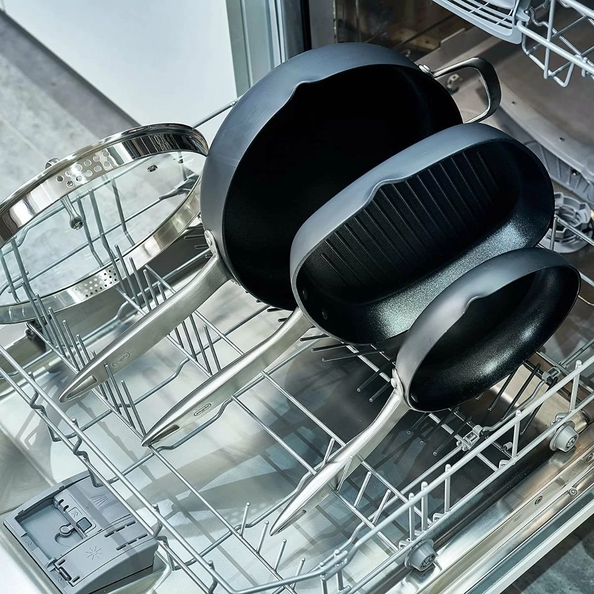 Zyliss Ultimate Pro Fry Pan | 9.5" 5 Zyliss Ultimate Pro Fry Pan | 9.5" - Image 5