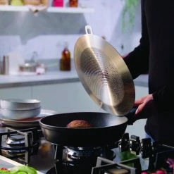 Fissler Adamant® Comfort Nonstick Frying Pan | 9.5" 9 Fissler Adamant® Comfort Nonstick Frying Pan | 9.5" -Swiss Diamond shop 9frypan2