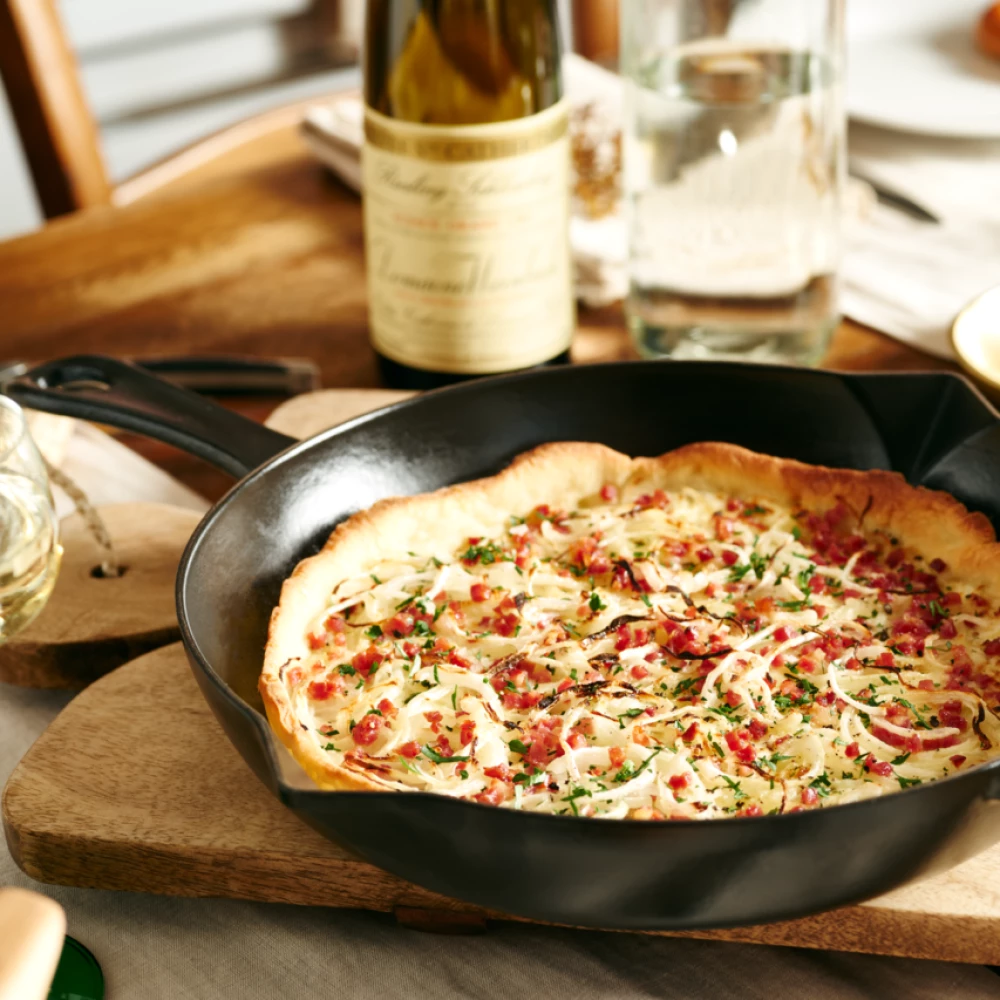 Staub 10" Frying Pan | Matte Black - Image 3