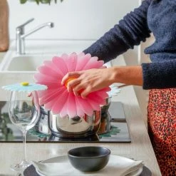Charles Viancin Silicone Lid | 8" Daisy (Pink With White) 6 Charles Viancin Silicone Lid | 8" Daisy (Pink With White) -Swiss Diamond shop daisy life 7