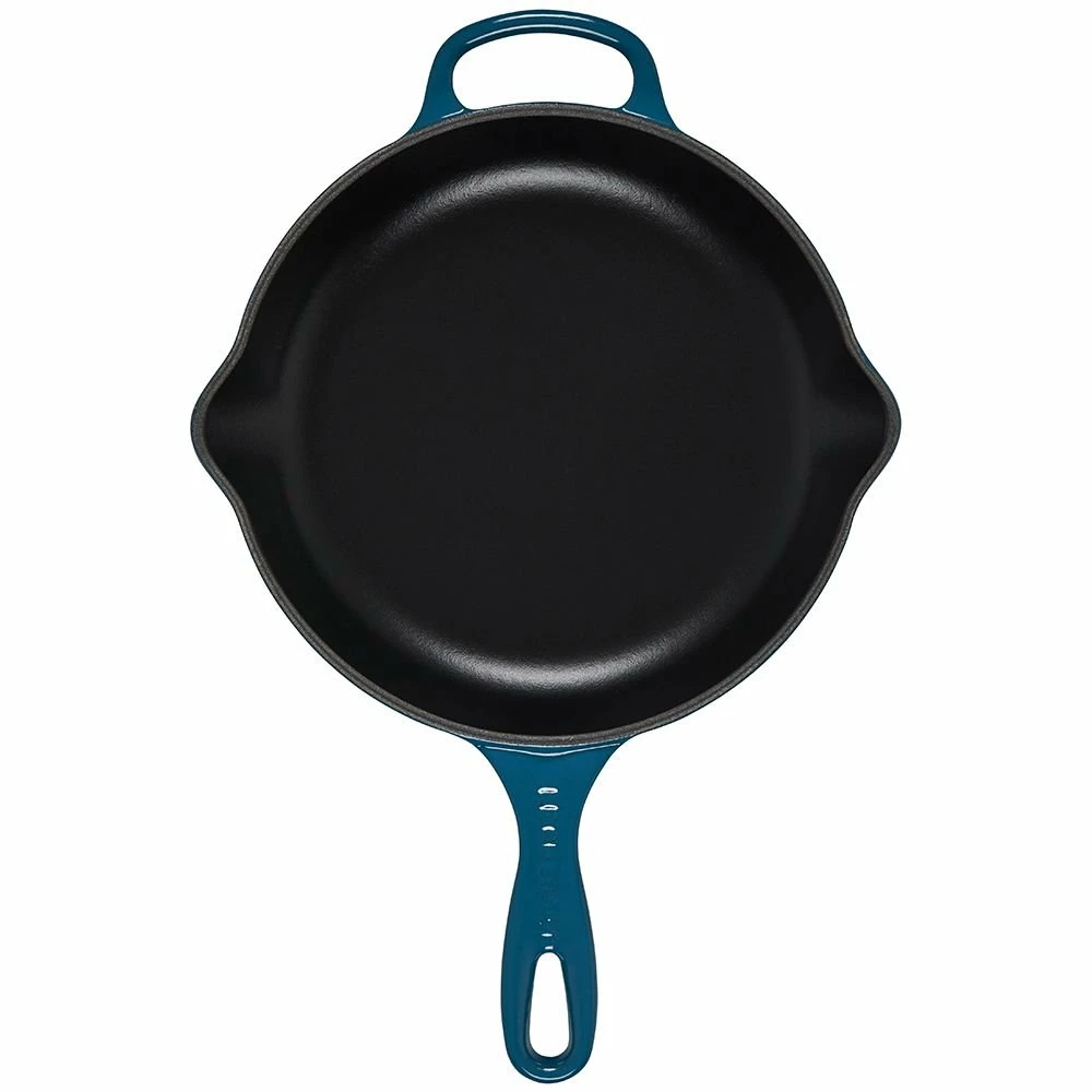 Le Creuset 9" Signature Enameled Cast Iron Skillet | Deep Teal 3 Le Creuset 9" Signature Enameled Cast Iron Skillet | Deep Teal - Image 3