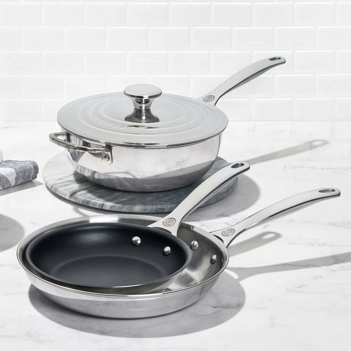 Le Creuset 8" Nonstick Fry Pan | Stainless Steel 2 Le Creuset 8" Nonstick Fry Pan | Stainless Steel - Image 2