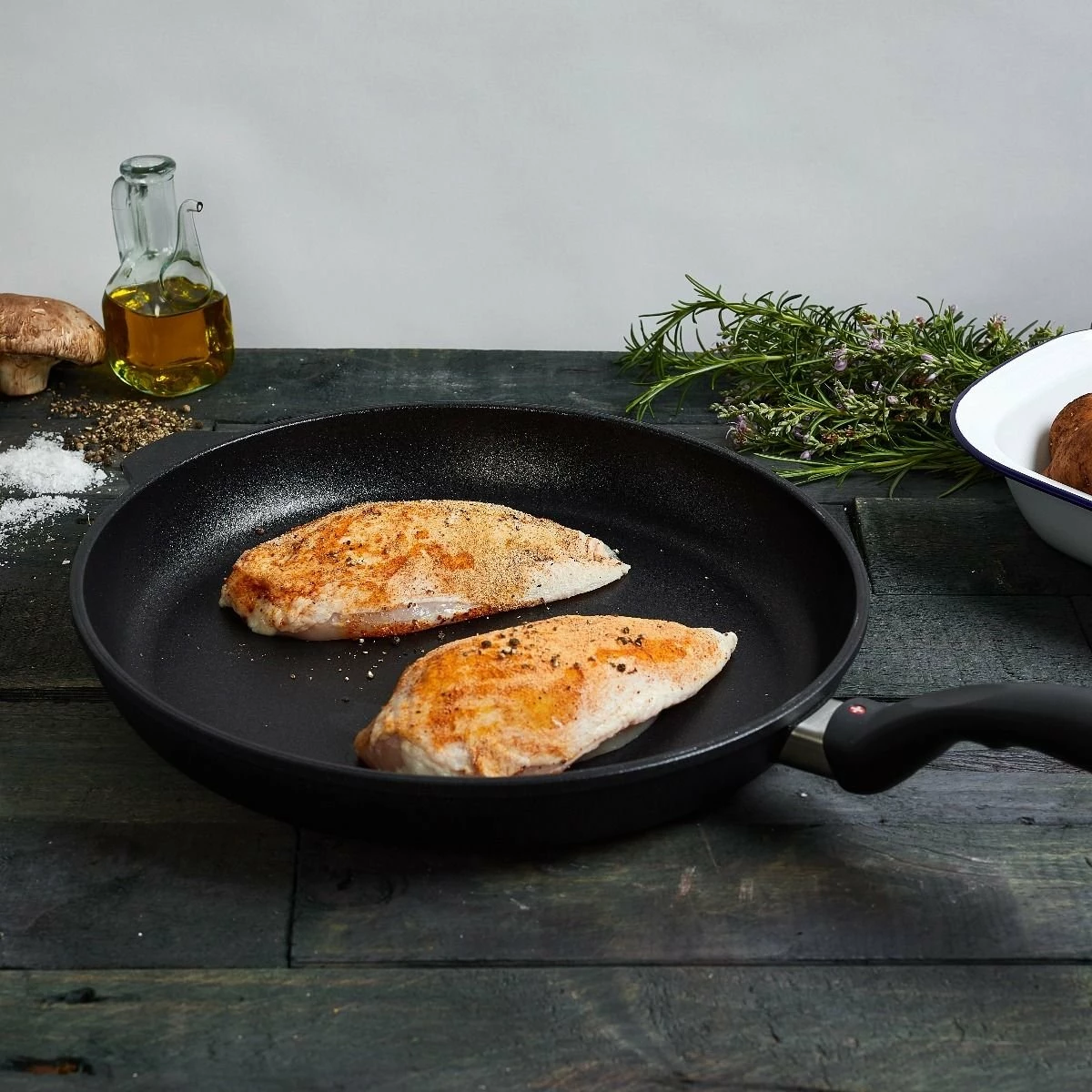 Swiss Diamond | XD Fry Pan With Lid - 12.5" - Image 5