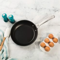 Le Creuset 9.5" Fry Pan | Toughened Nonstick Pro -Swiss Diamond shop tnsp2200 24f