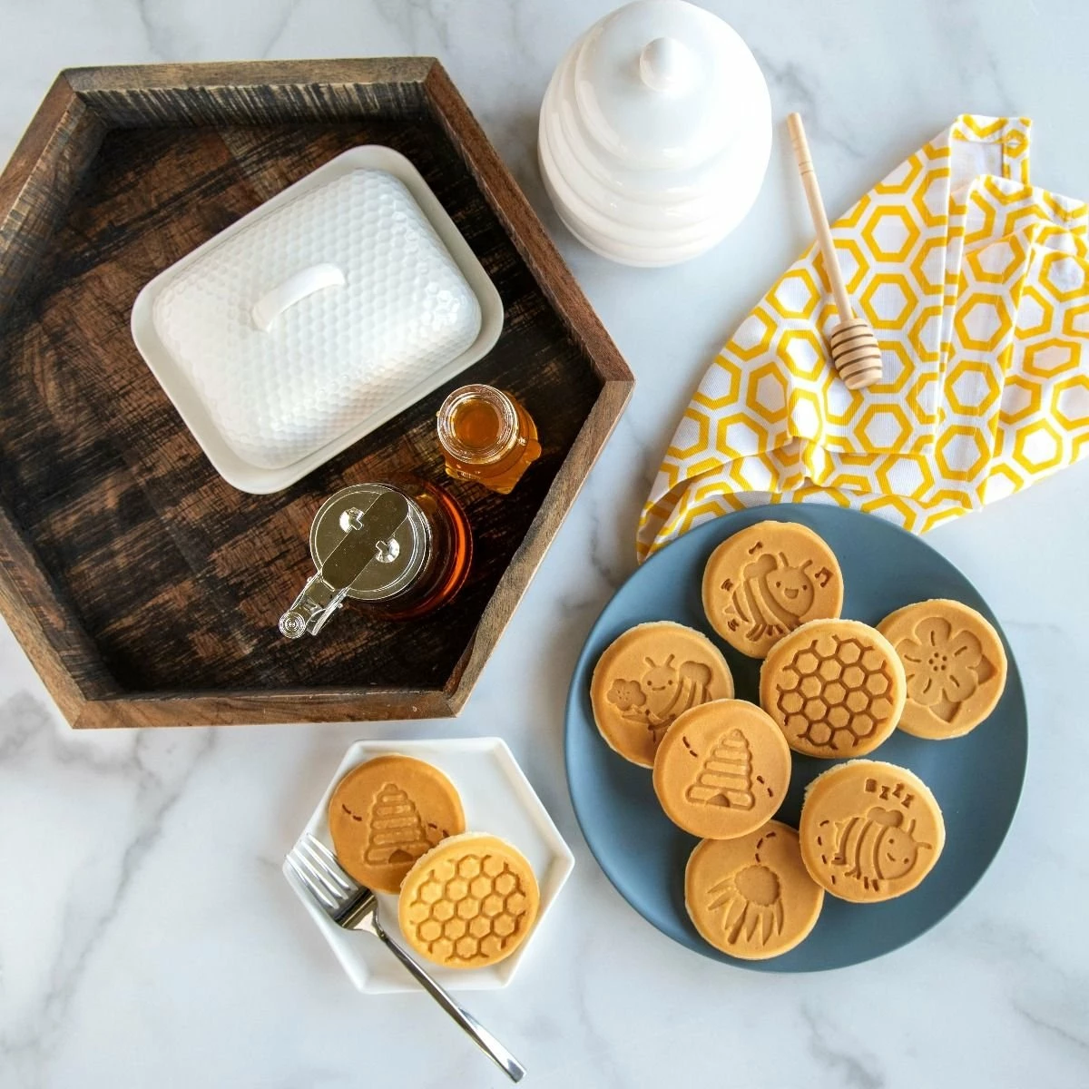 Nordic Ware Honey Bee Pancake Pan - Image 3