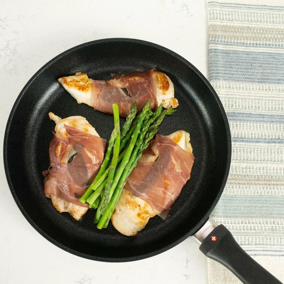 Swiss Diamond | HD Fry Pan With Lid - 11" 5 Swiss Diamond | HD Fry Pan With Lid - 11" - Image 5