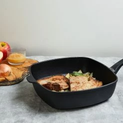 Swiss Diamond | HD Square Sauté Pan With Lid - 11" X 11" (5.3 Qt.) 8 Swiss Diamond | HD Square Sauté Pan With Lid - 11" X 11" (5.3 Qt.) -Swiss Diamond shop xd66283c v2