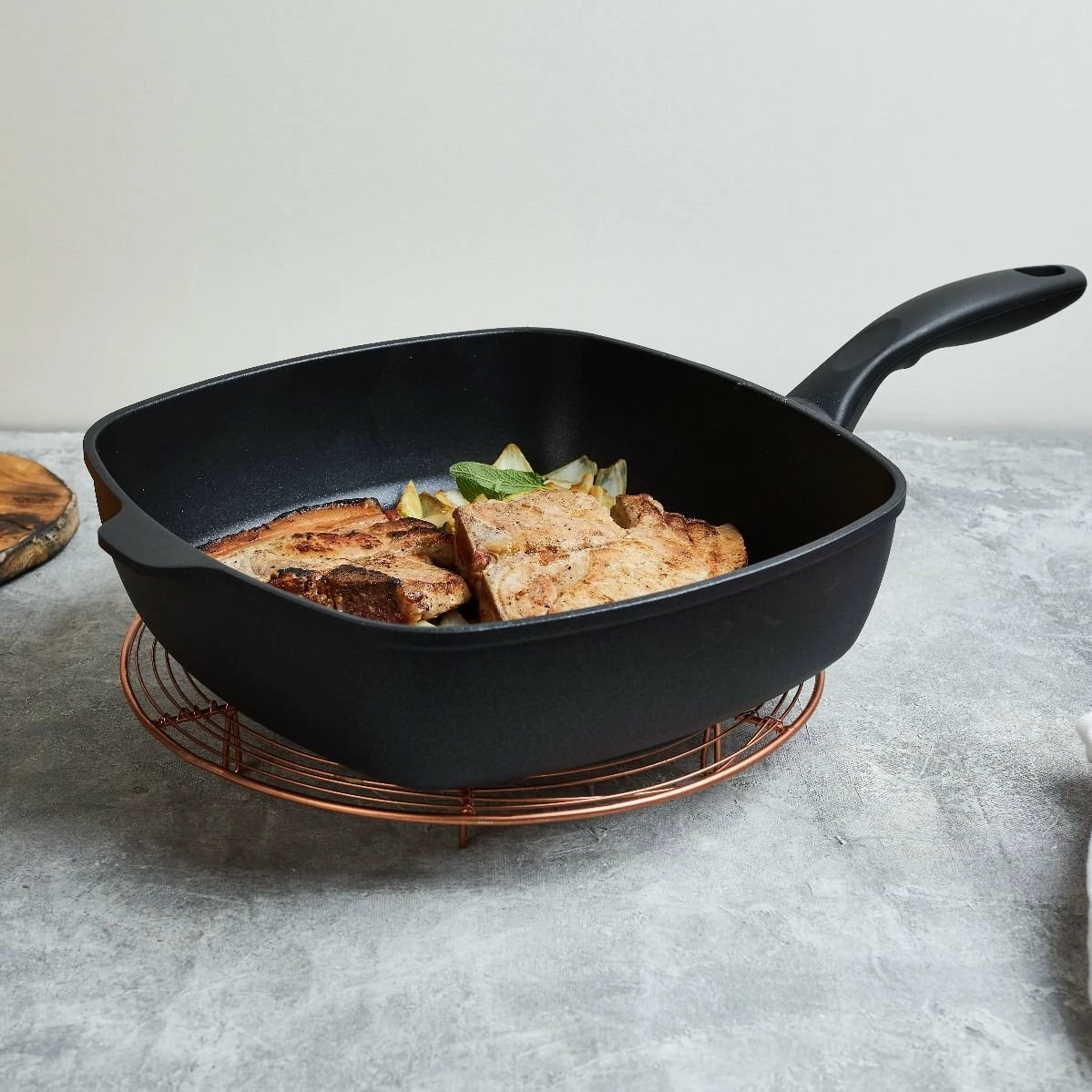 Swiss Diamond | HD Square Sauté Pan With Lid - 11" X 11" (5.3 Qt.) 5 Swiss Diamond | HD Square Sauté Pan With Lid - 11" X 11" (5.3 Qt.) - Image 5