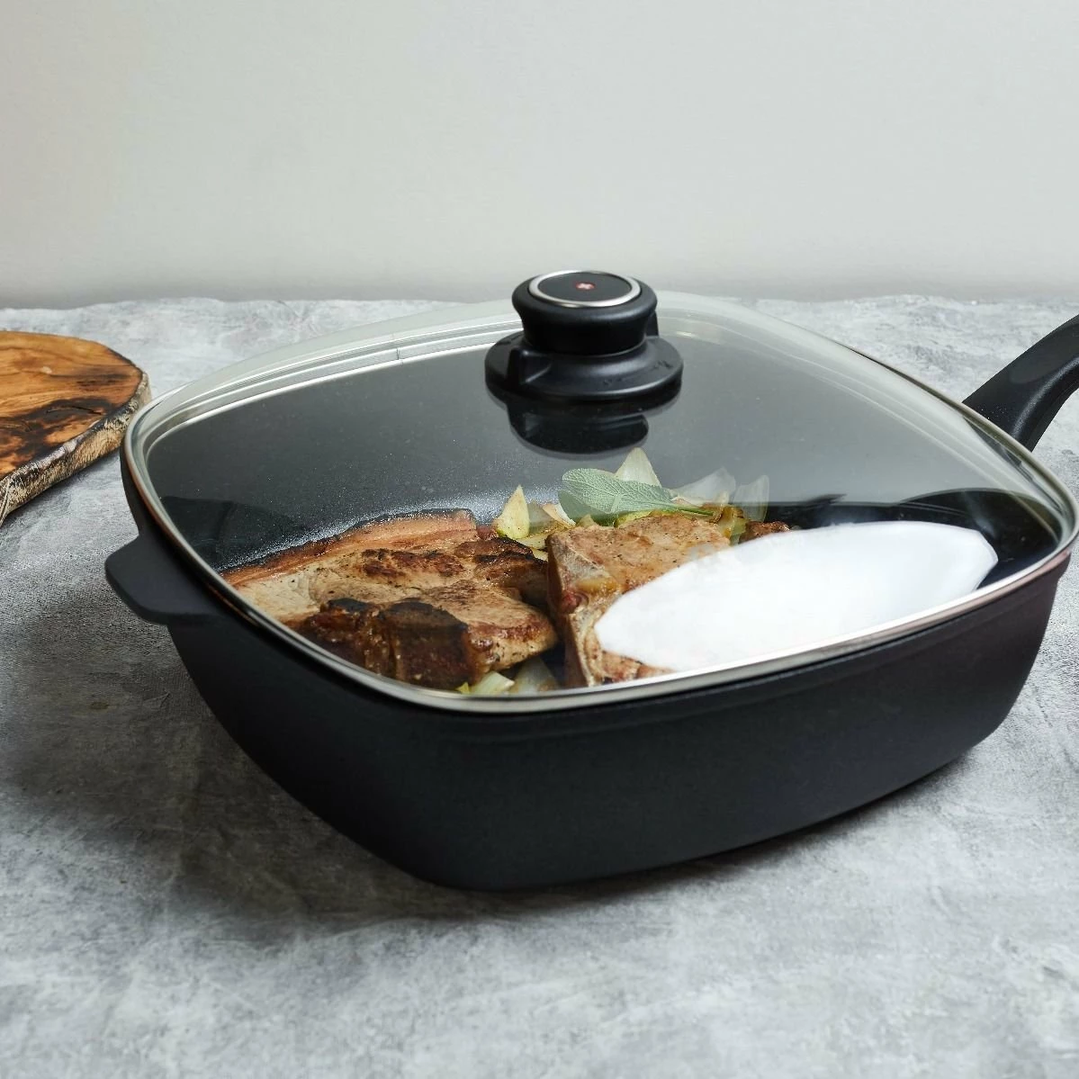 Swiss Diamond | HD Square Sauté Pan With Lid - 11" X 11" (5.3 Qt.) 2 Swiss Diamond | HD Square Sauté Pan With Lid - 11" X 11" (5.3 Qt.) - Image 2
