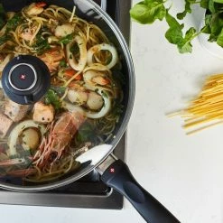 Swiss Diamond | XD Induction Saute Pan With Lid - 11" -Swiss Diamond shop xd6728c 1 67444.1614693671